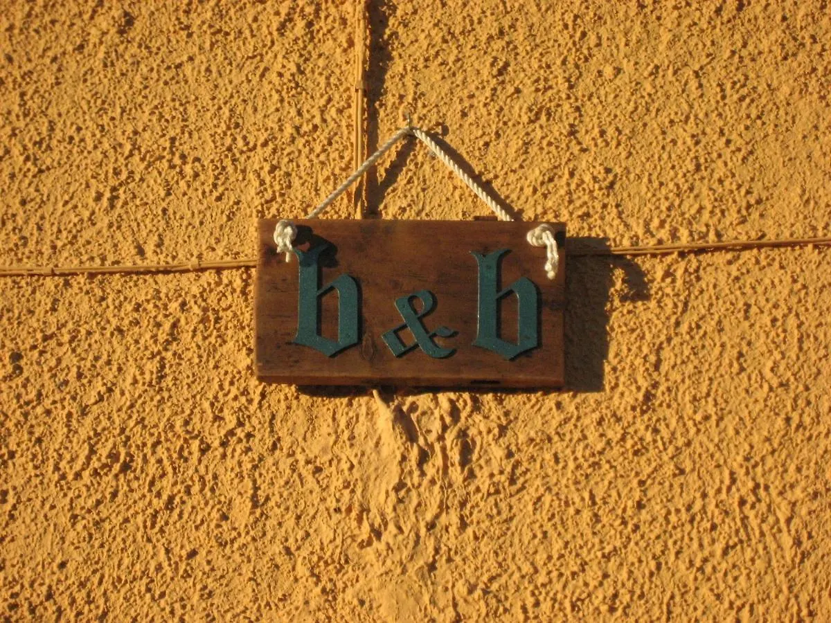 La Casa Tra I Vigneti Bed & Breakfast Montecalvo Versiggia 0*,