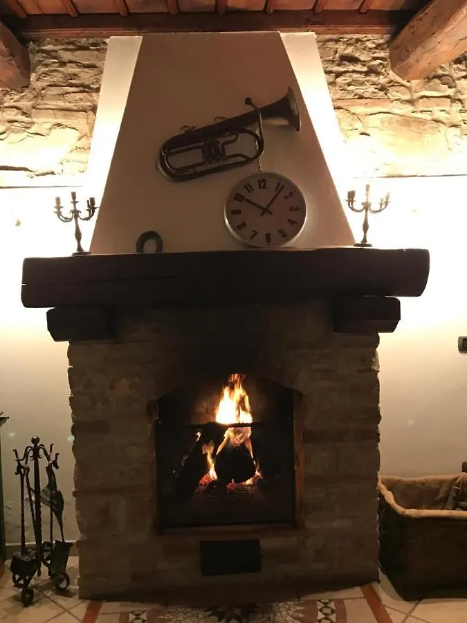 Bed and Breakfast La casa tra i vigneti Montecalvo Versiggia 0*,