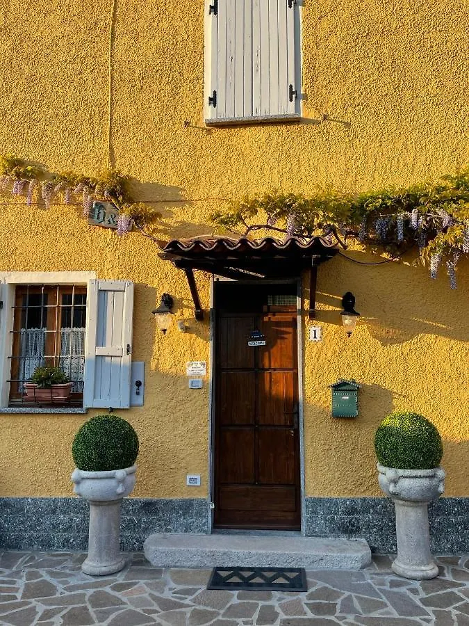 Bed and Breakfast La casa tra i vigneti Montecalvo Versiggia Italia