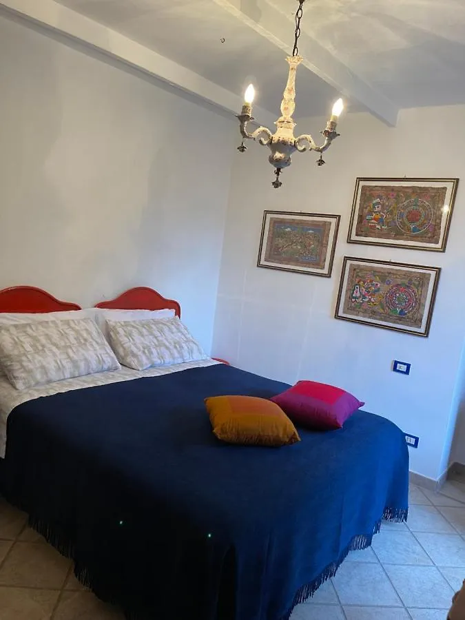 Bed and Breakfast La casa tra i vigneti Montecalvo Versiggia Bed & Breakfast