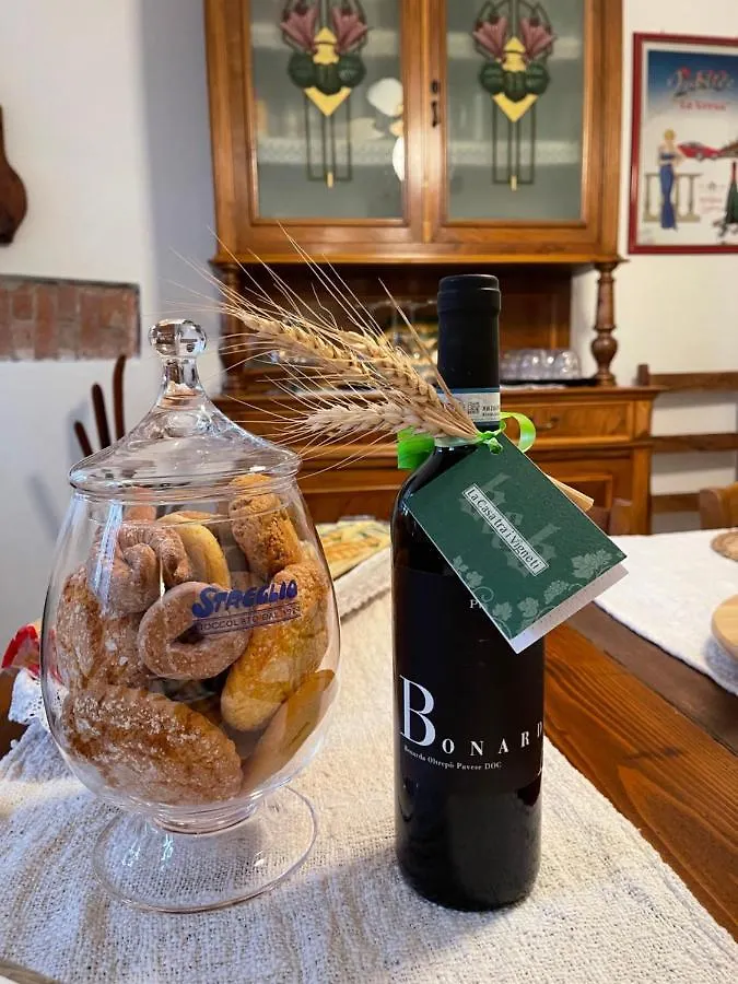 Bed & Breakfast Bed and Breakfast La casa tra i vigneti Montecalvo Versiggia